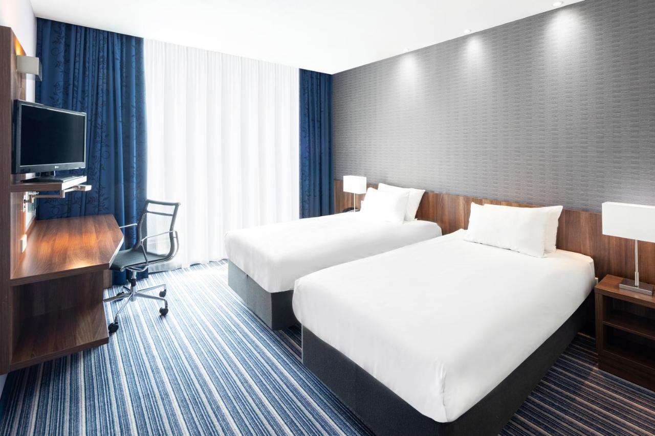 Standard Room,1275270451:JPEG