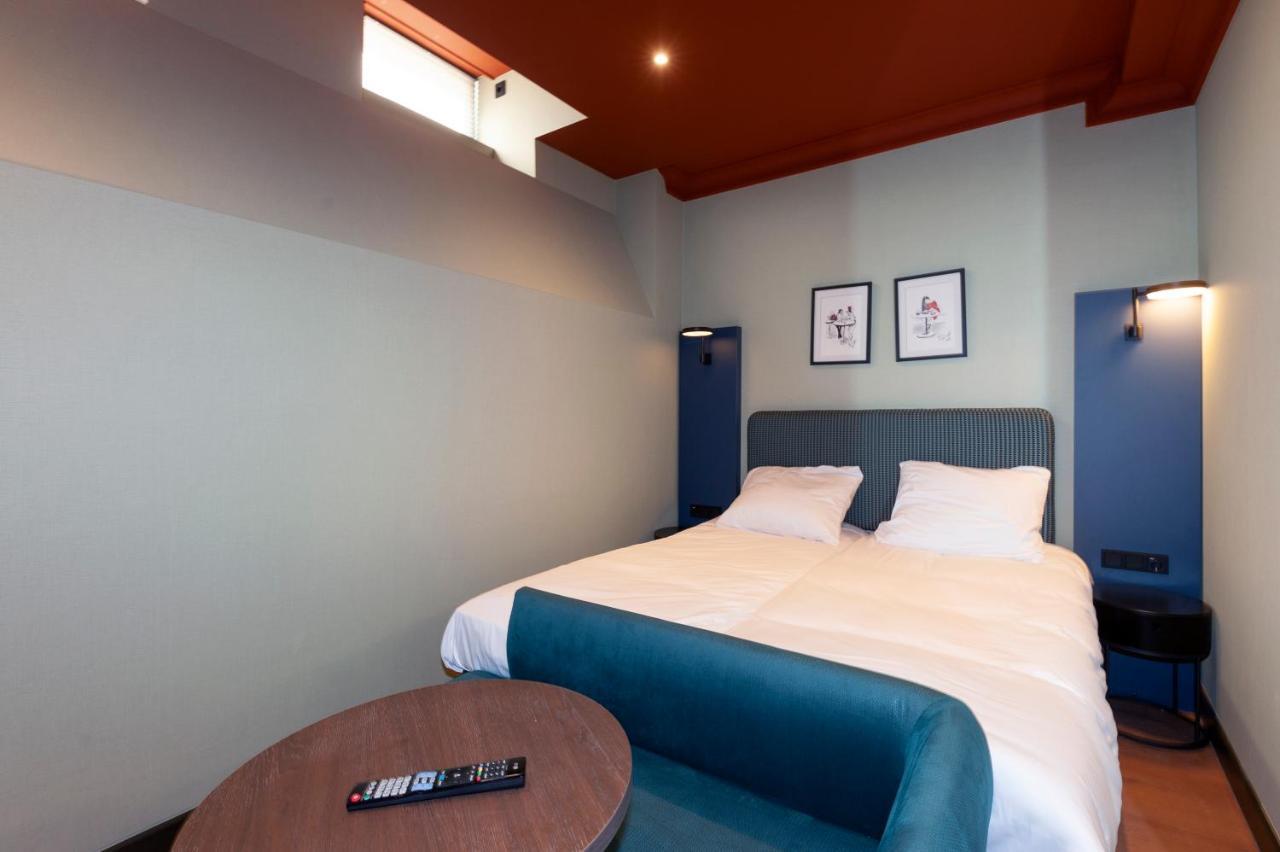 Deluxe Twin Room – Semi-Basement