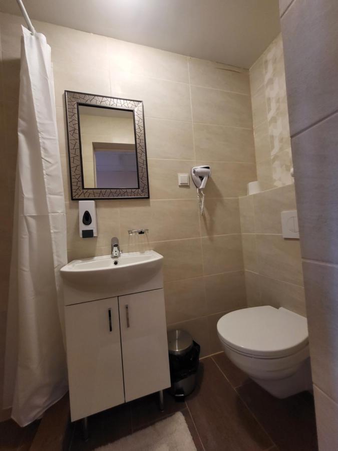 Large Single Room