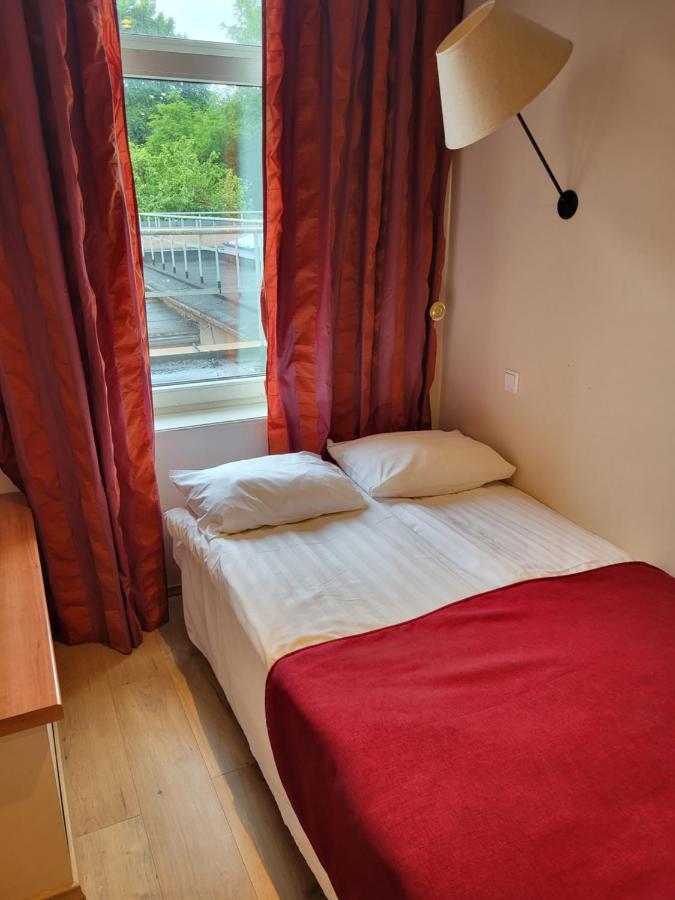Large Single Room