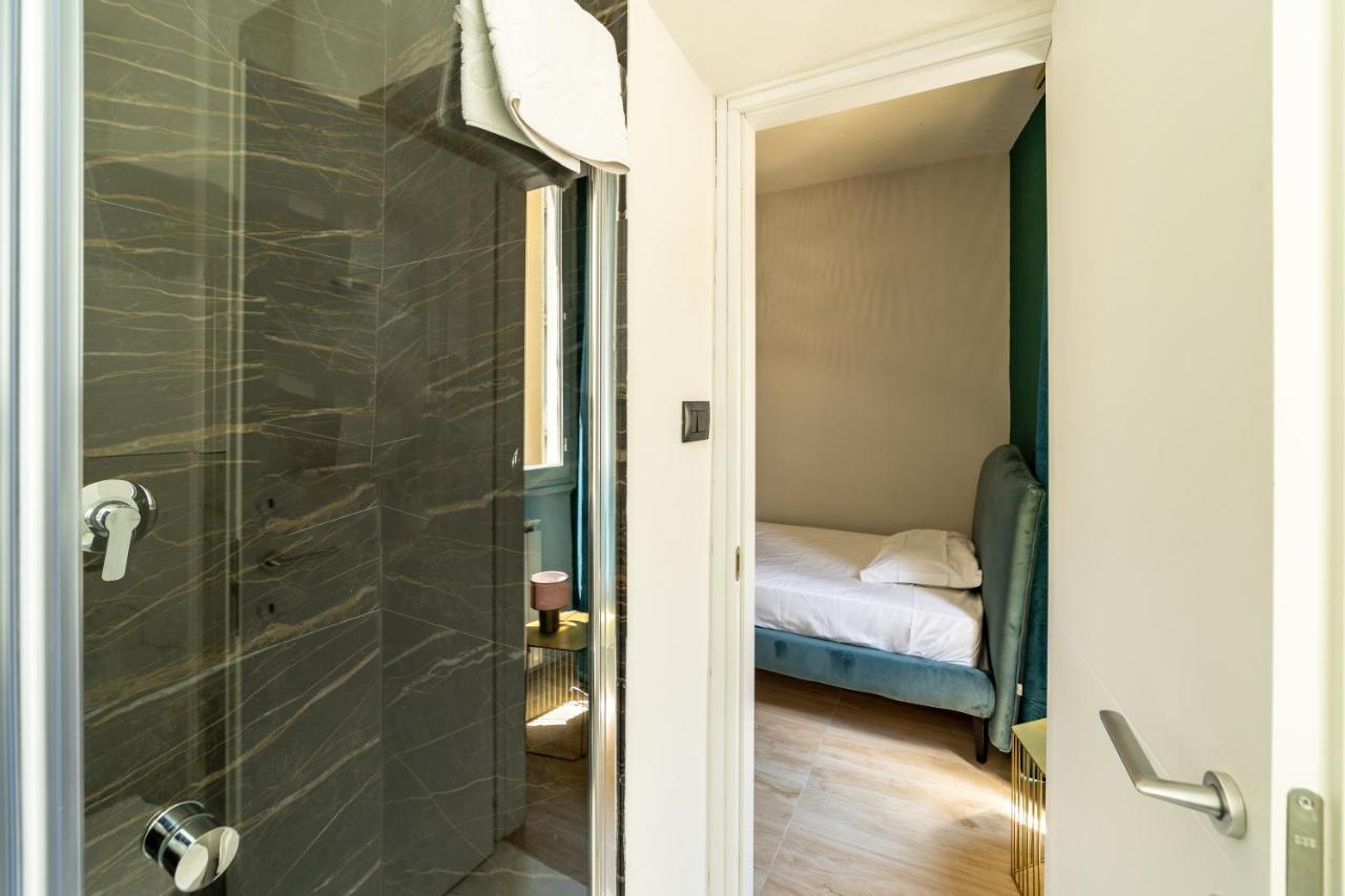 Single Room Private Bathroom