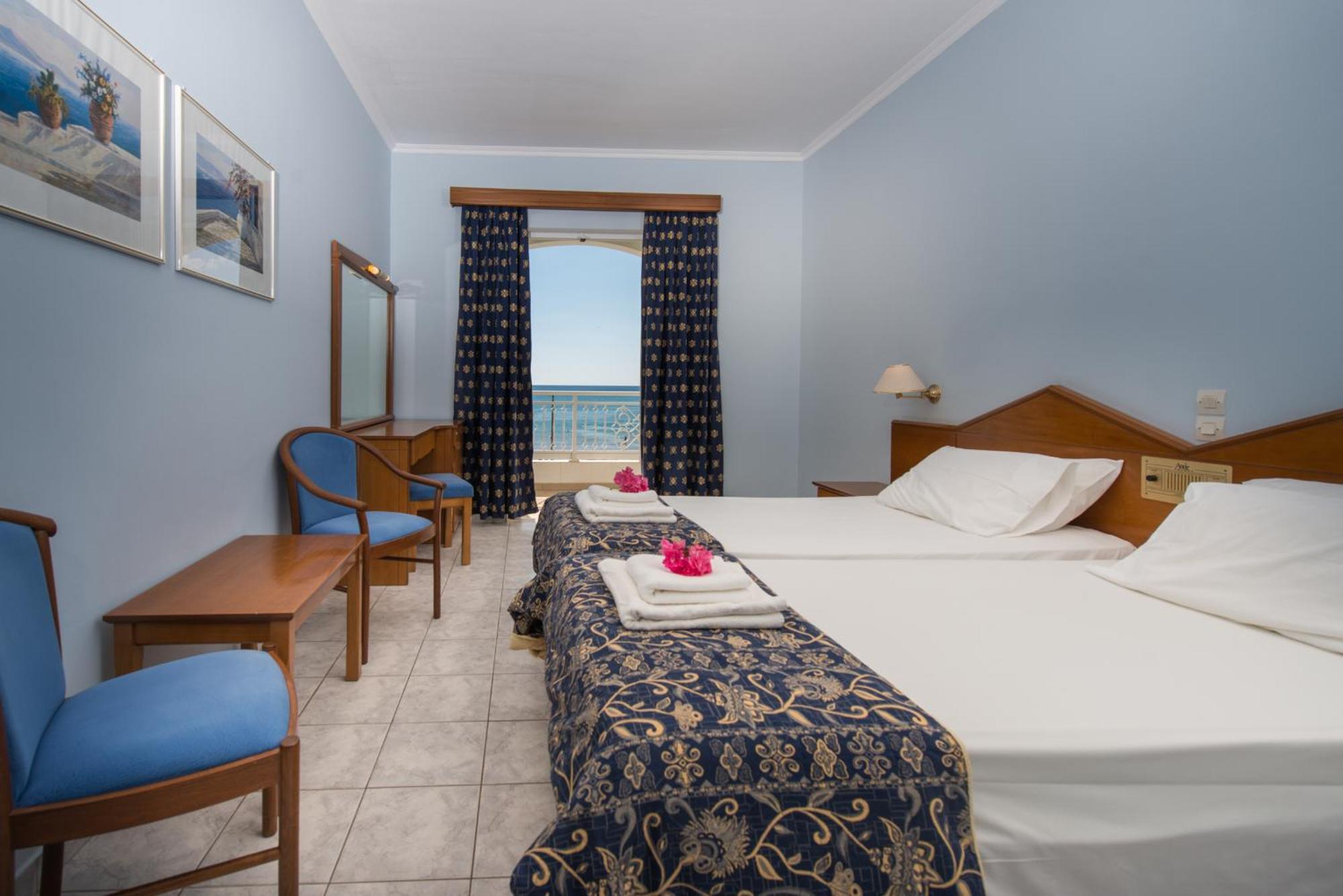 Twin or Double Room with Sea View,578820222:JPEG