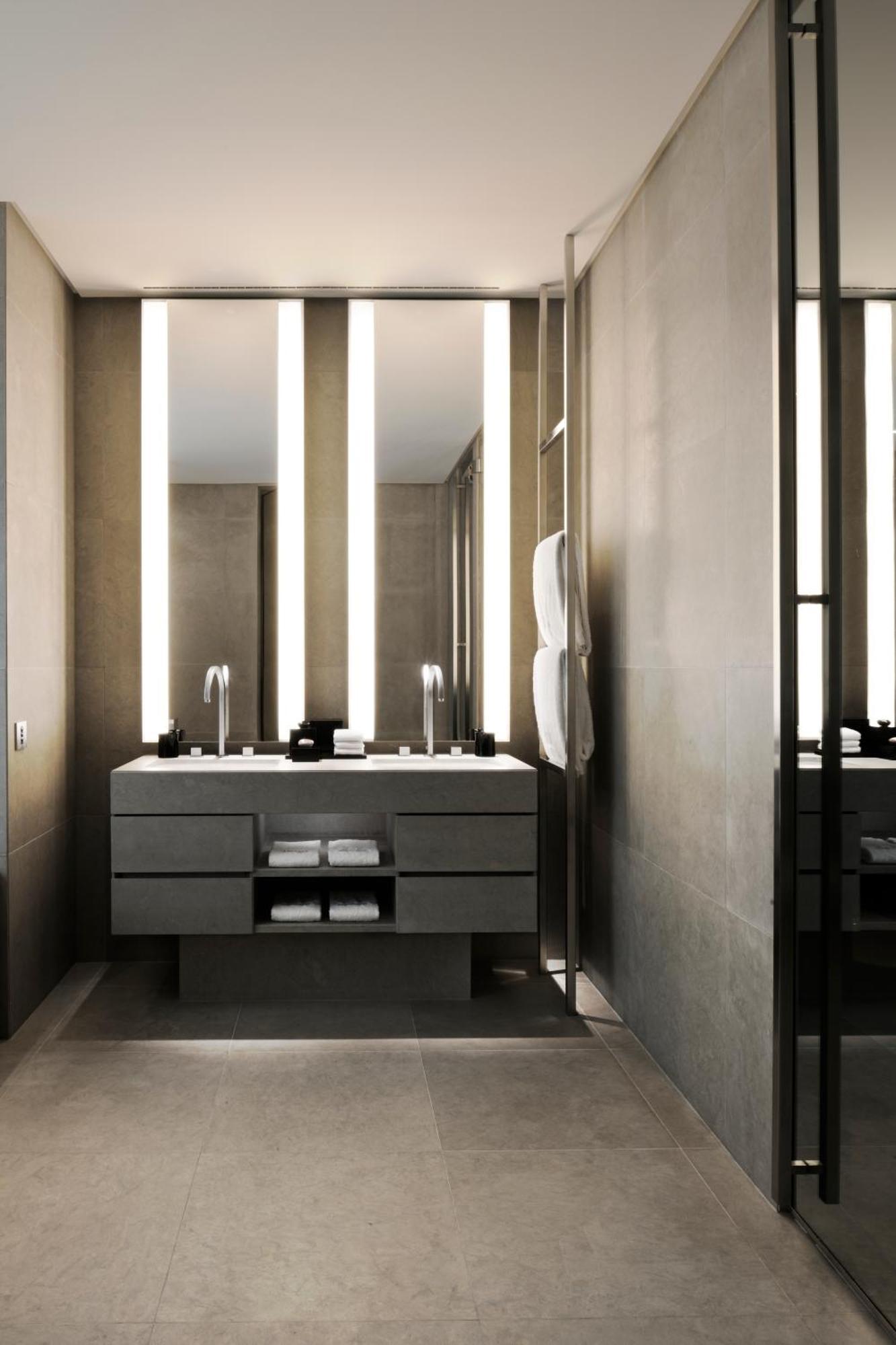 Armani Executive Suite