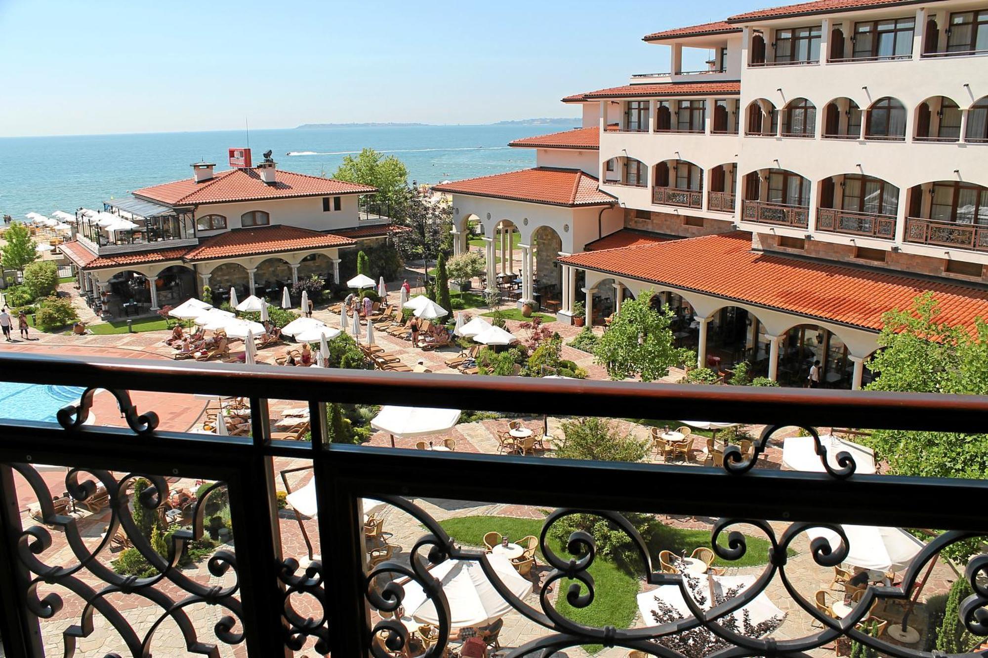 Double or Twin Room with Sea View - Free Beach Access