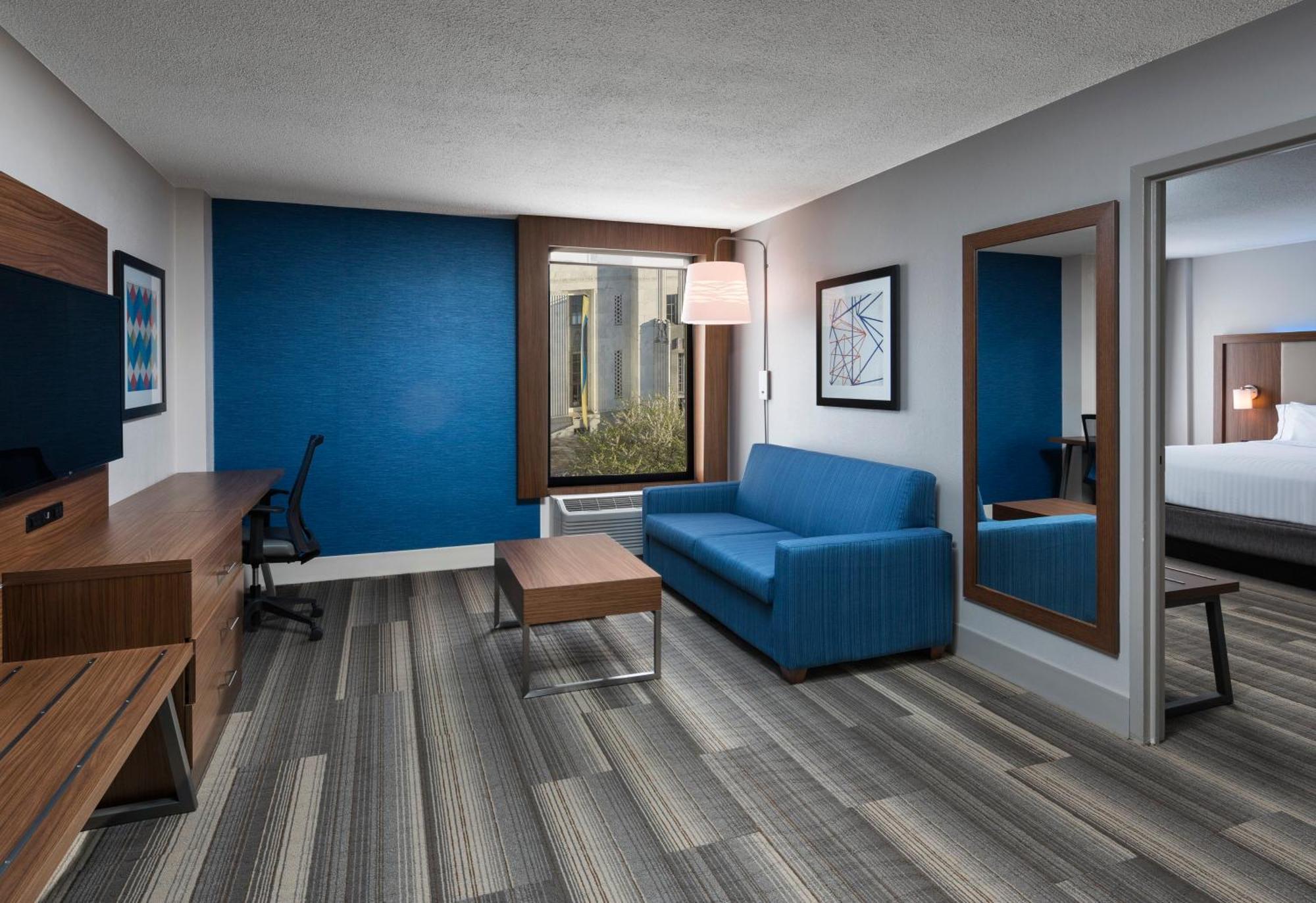 One-Bedroom King Suite