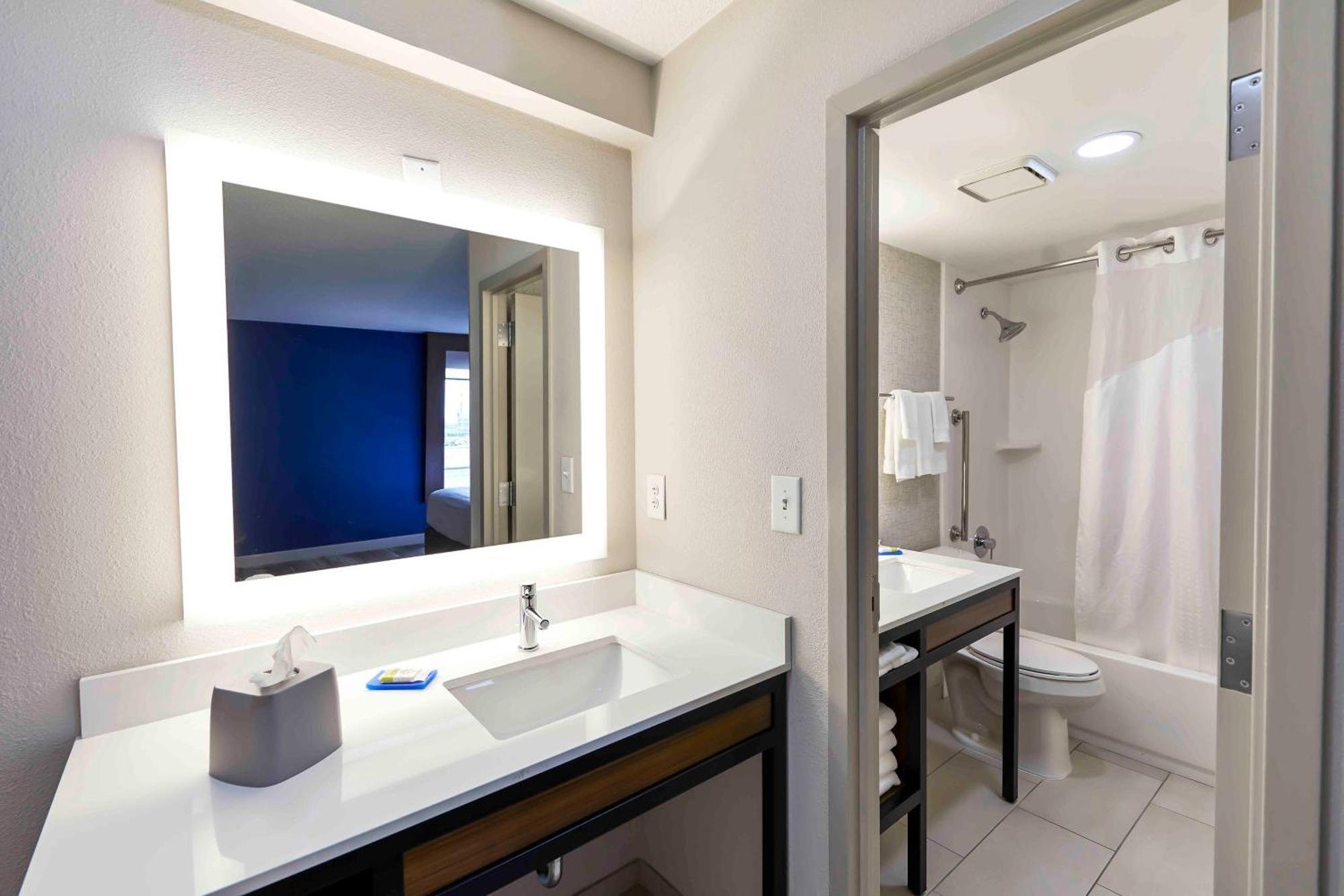 One-Bedroom Suite Two Double Beds