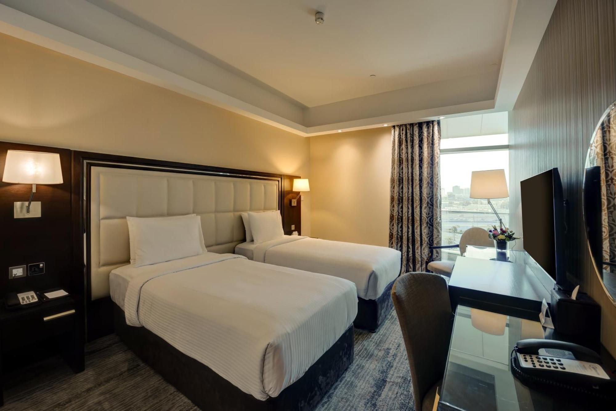 Superior Twin Room Creek View