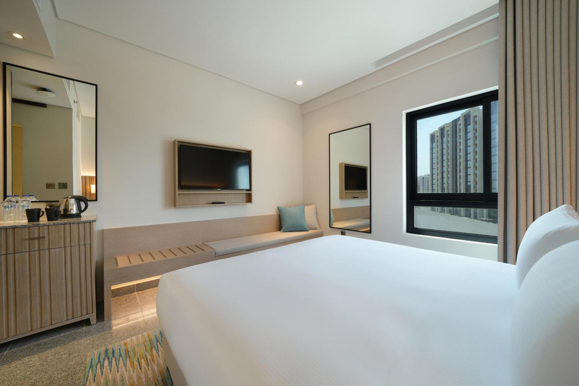 Pool View Room King Bed