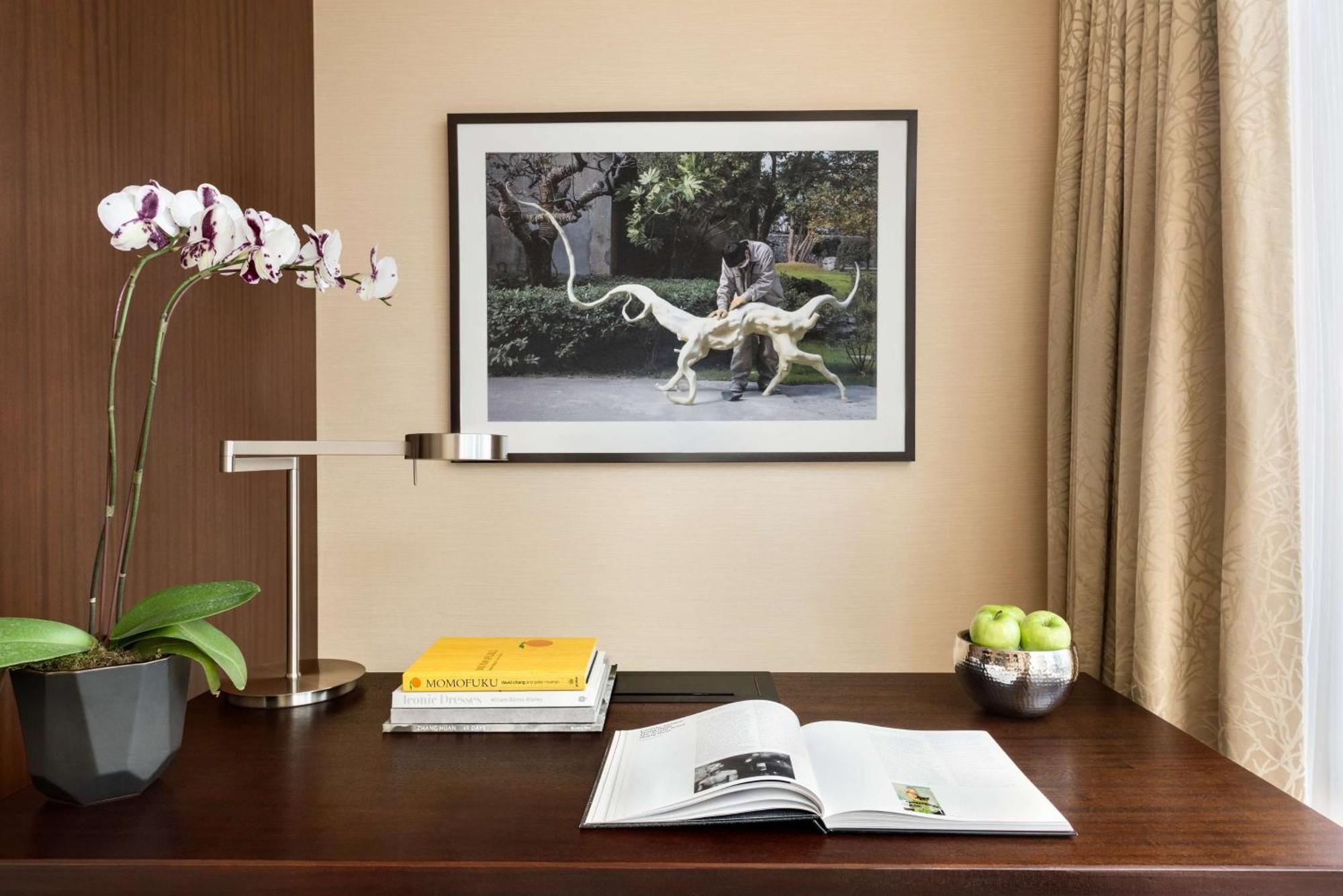 Premier View Room