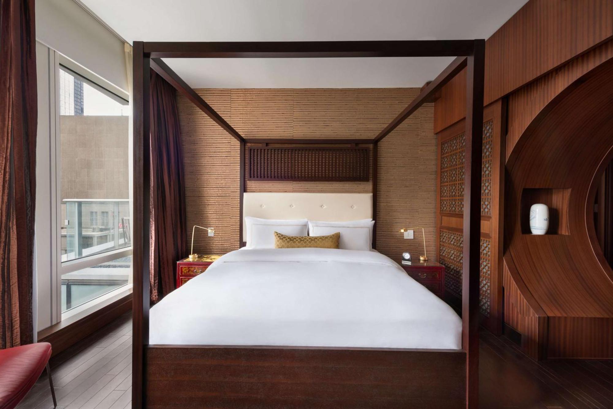 Shangri-La Suite