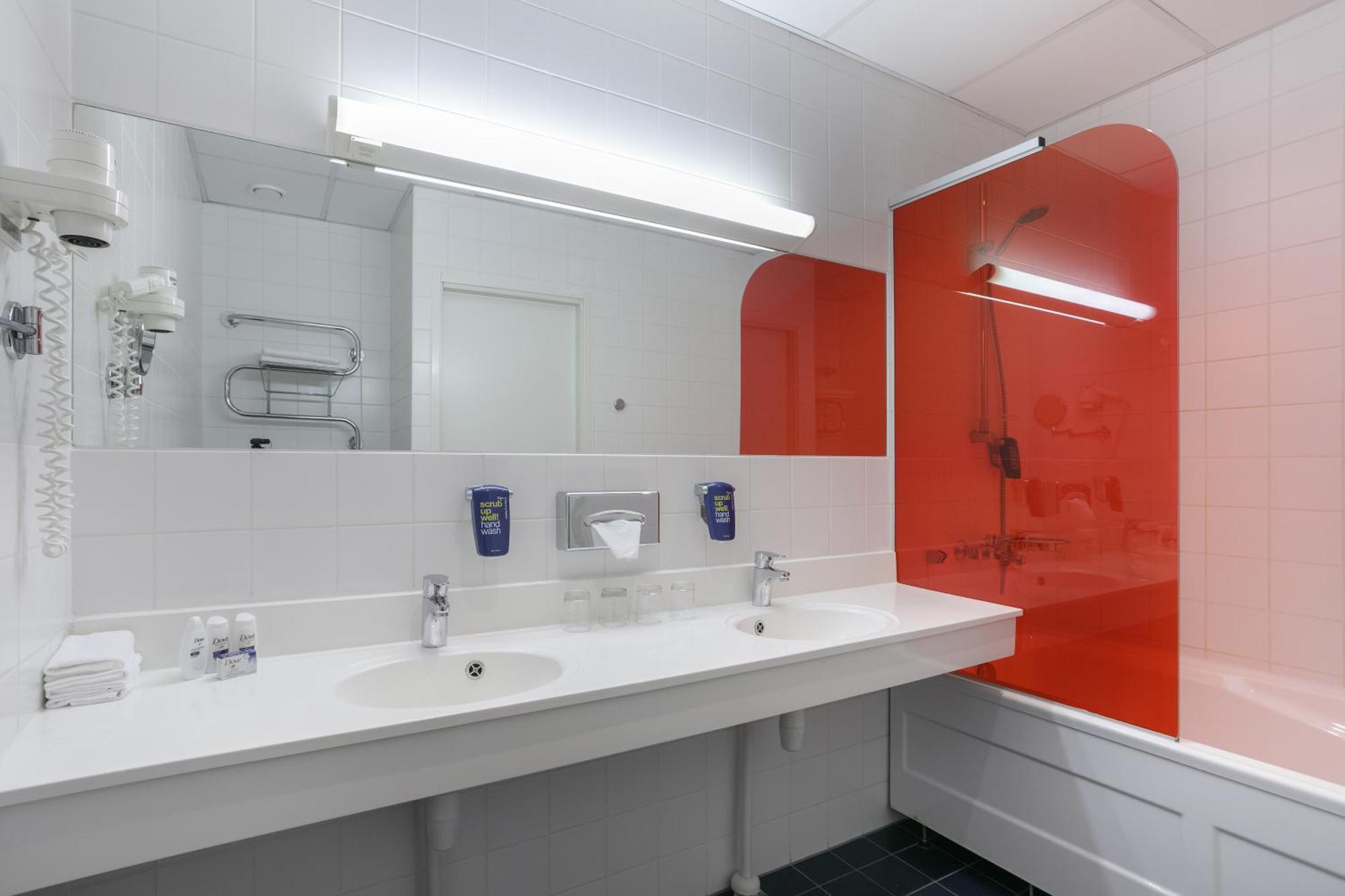 Suite,1516334182:JPEG