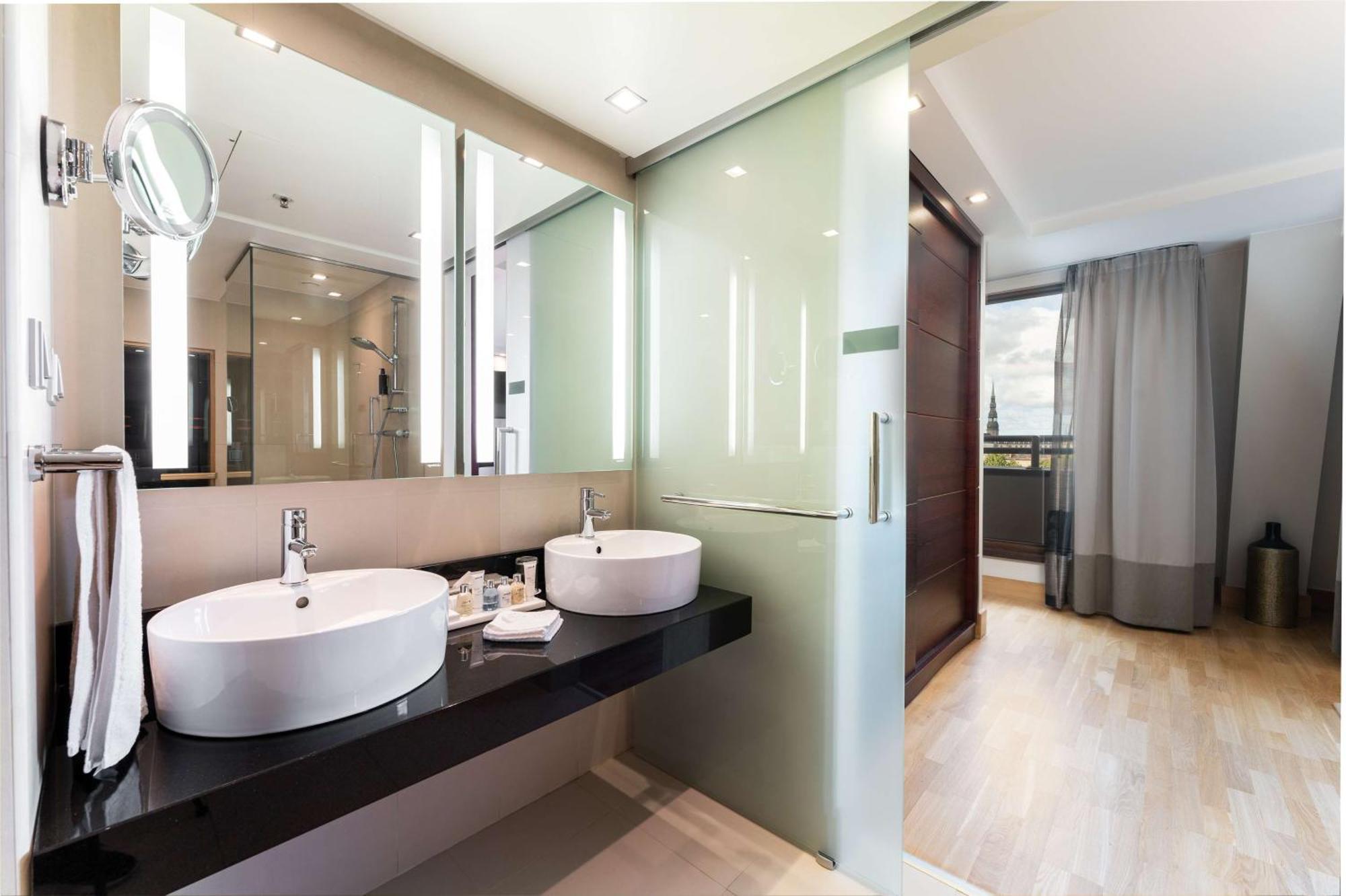 Suite with Panoramic View,1440523798:JPEG