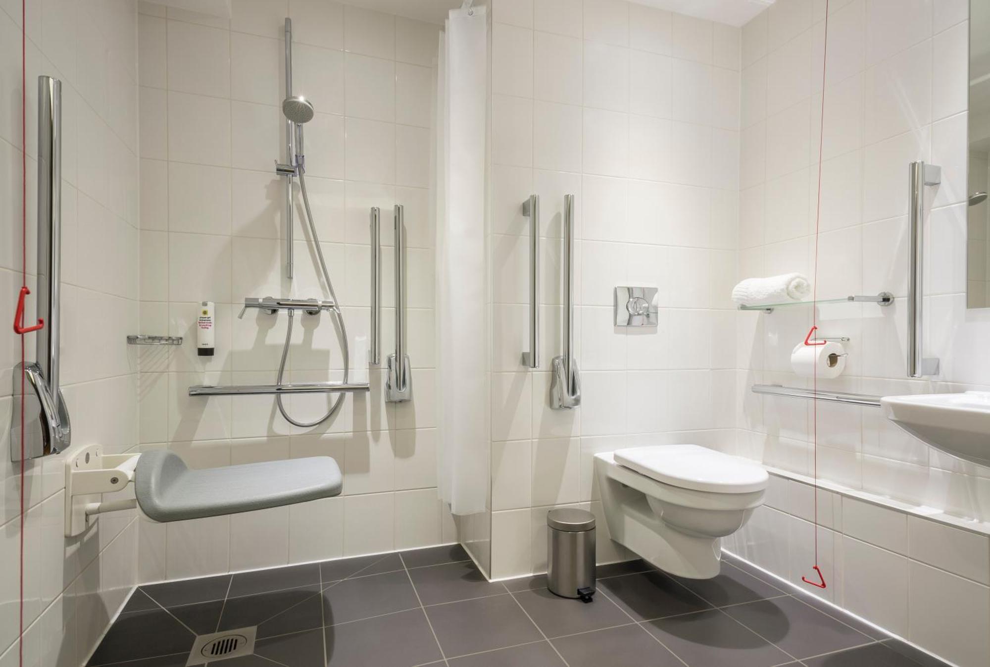 Accessible Double Room with Window