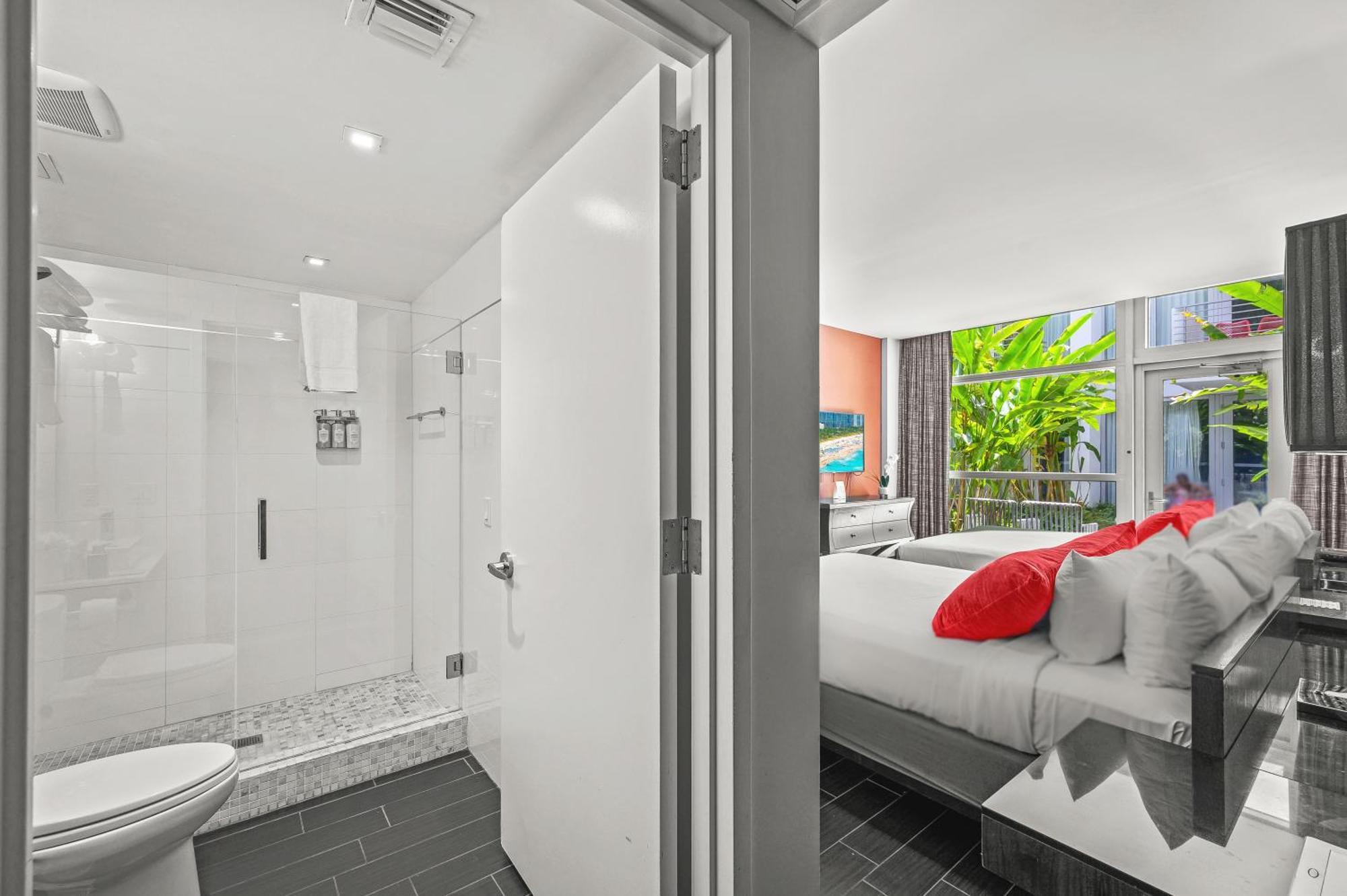Deluxe Double Room with Garden View,1448676376:JPEG