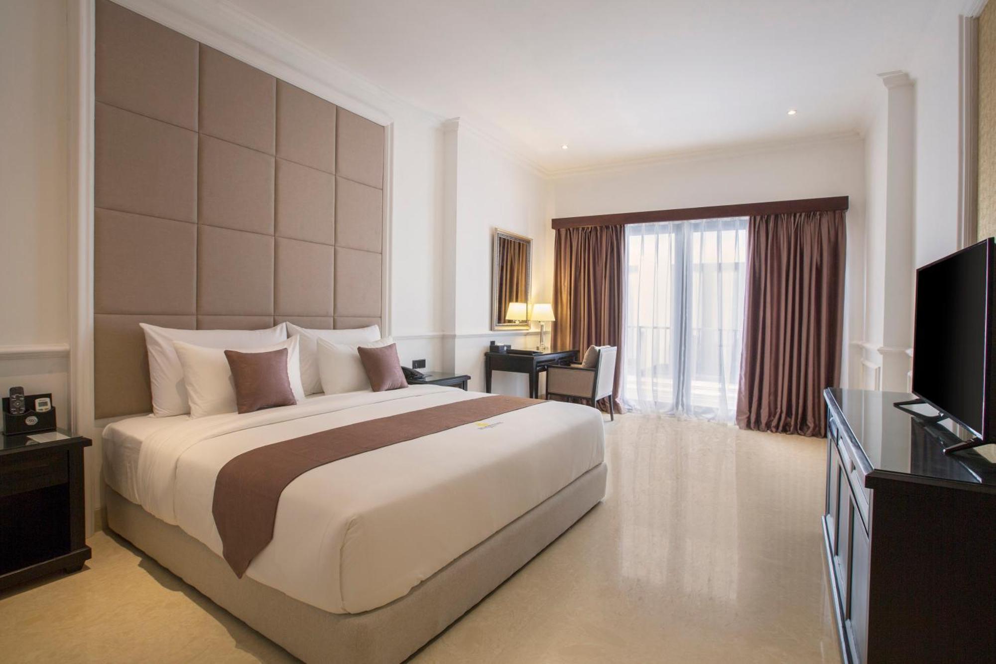 Deluxe Double or Twin Room