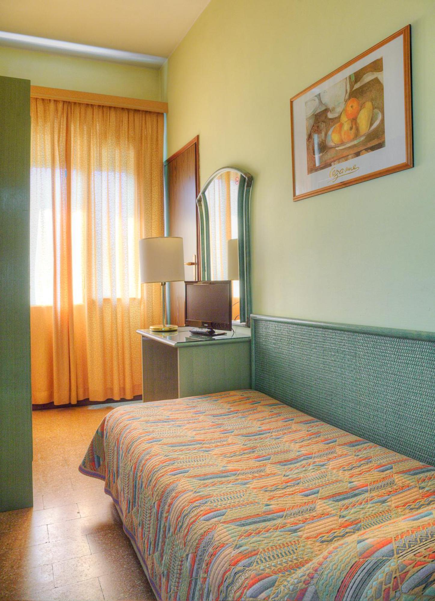 Quadruple Room Balcony,1224072991:JPEG