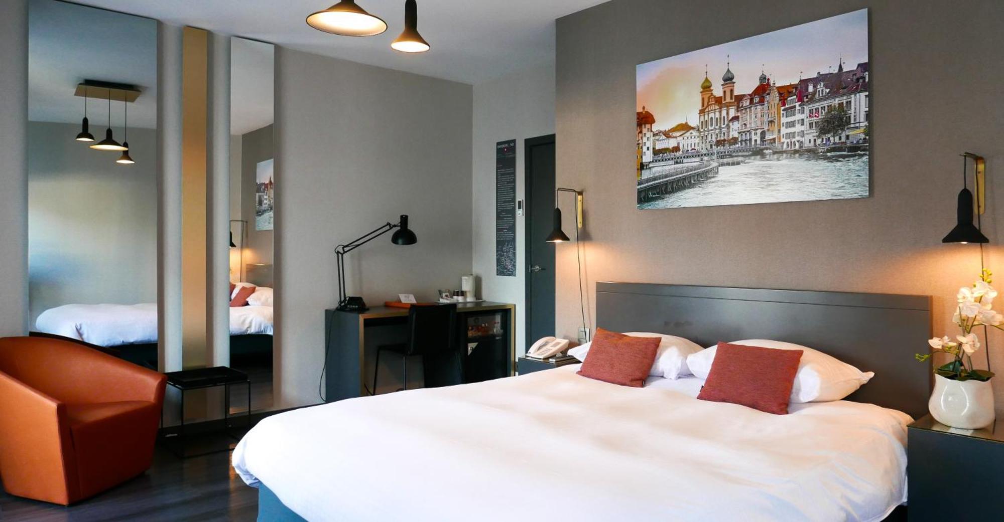 Double Room,789402780:JPEG
