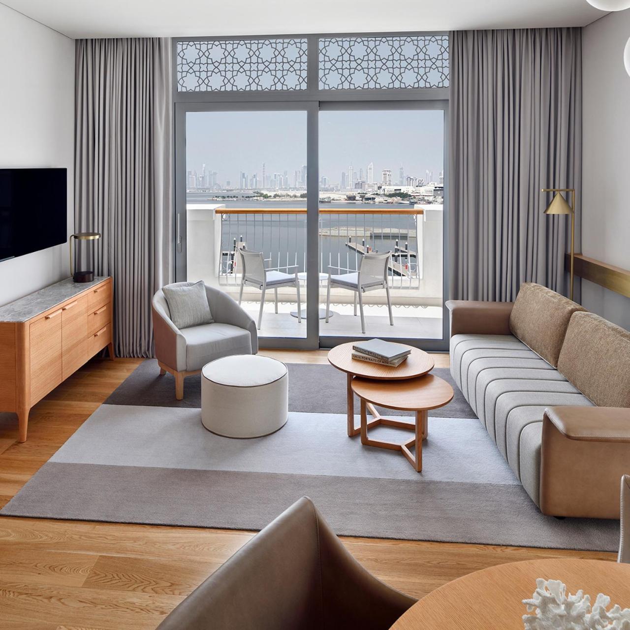 Marina View Premier Suite Corner Private Balcony