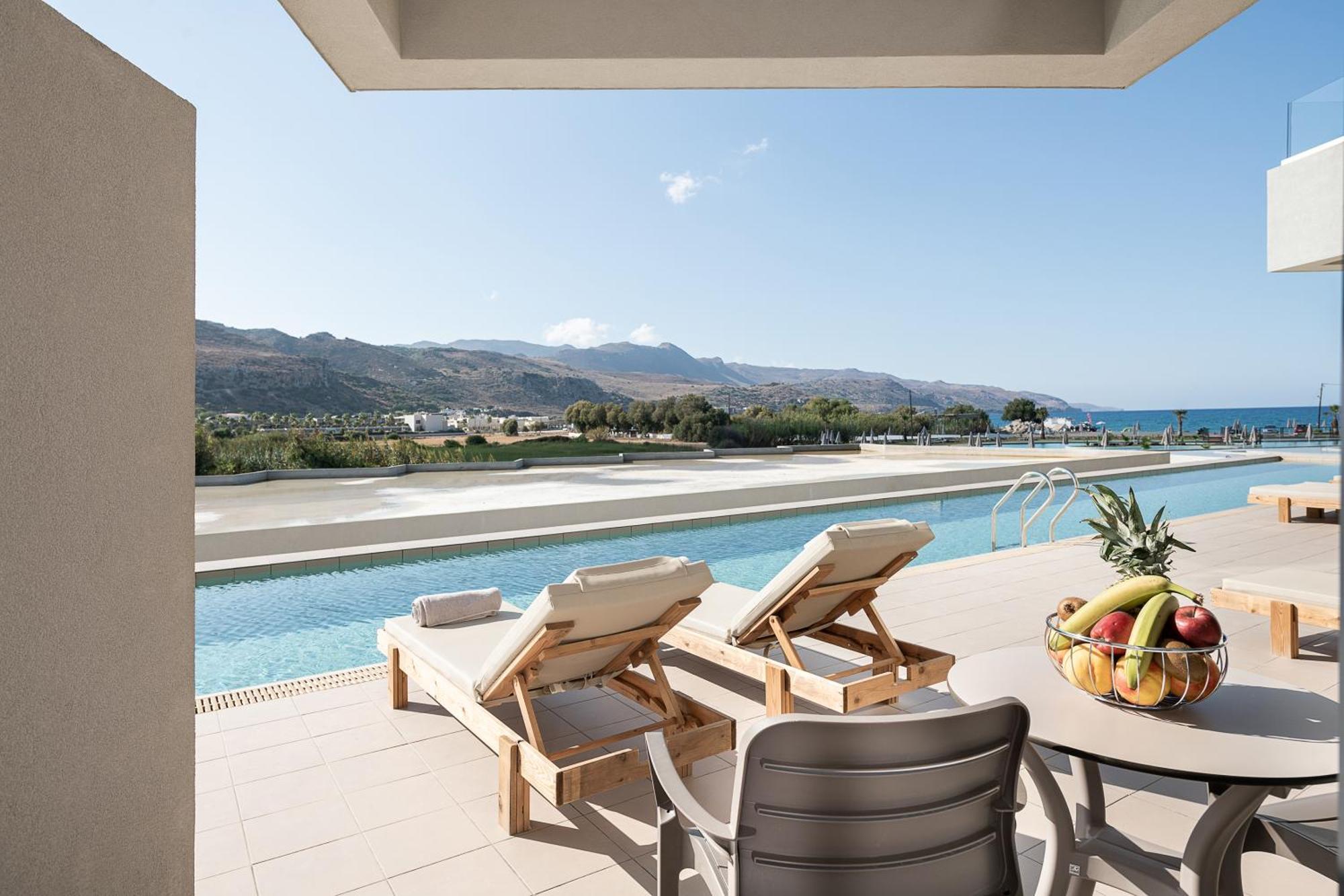 Superior Double Room Sharing Pool