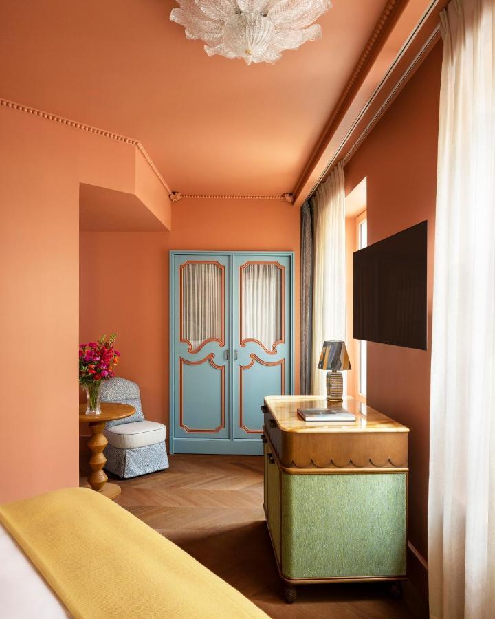 Deluxe Room,1487826361:JPEG