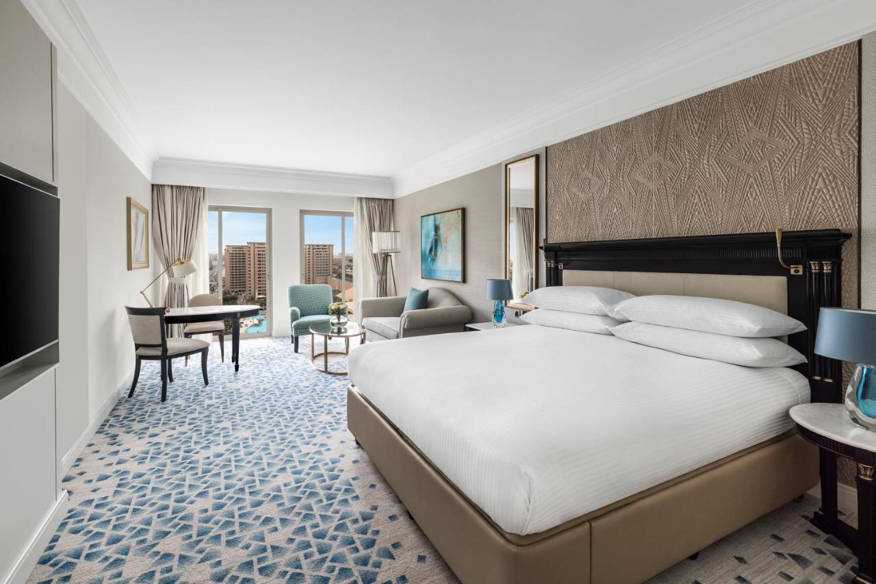 Premium King Room Ergonomic Flex Space,1498480519:JPEG