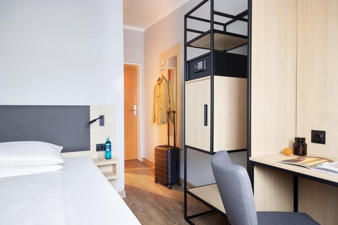 Standard Single Room,1498501711:JPEG