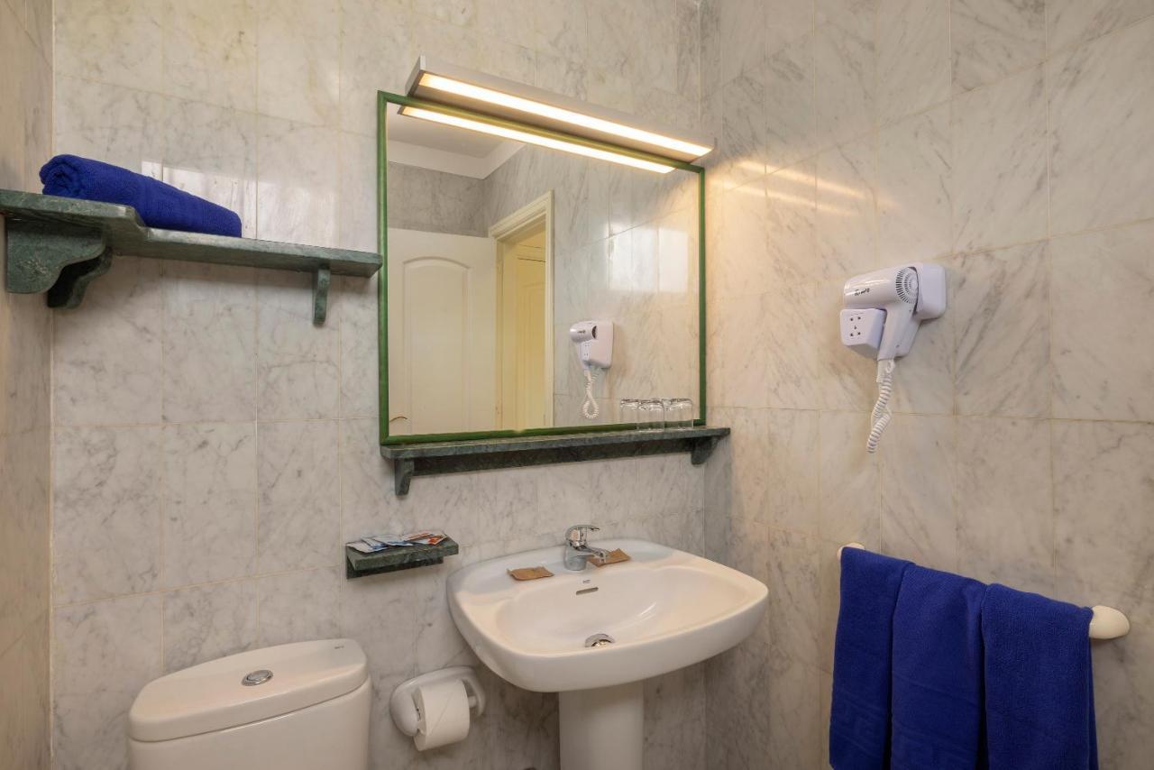 Two-Bedroom Apartment,1498565461:JPEG