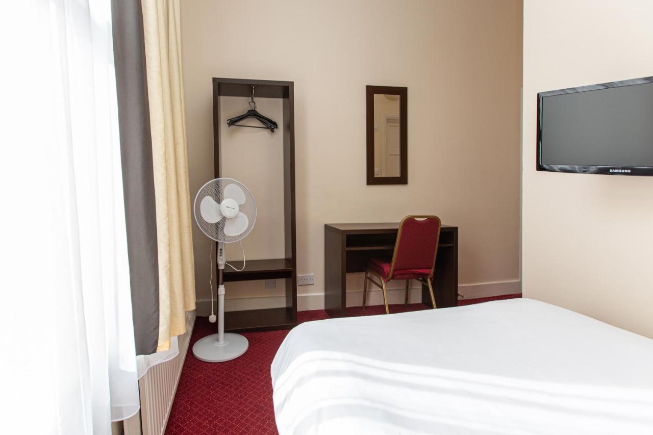 Single Room,1215478405:JPEG