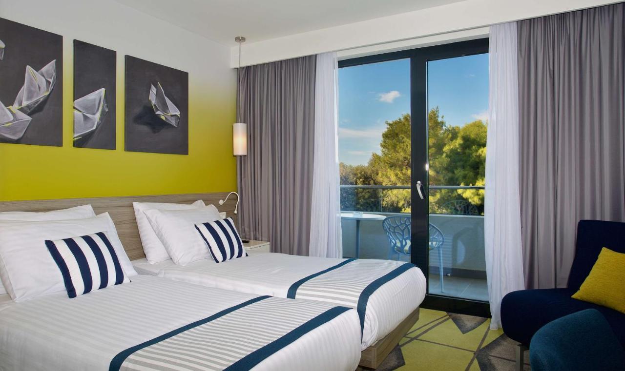 Superior Double Room with Balcony,1498627573:JPEG