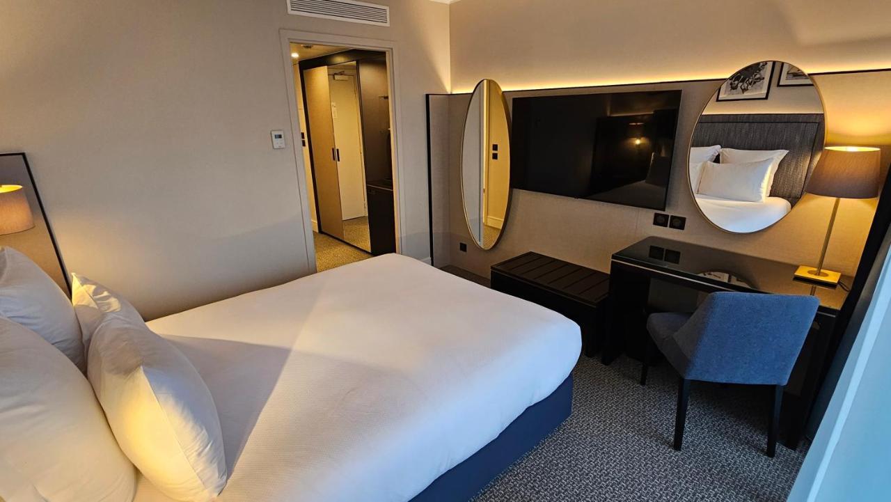 Deluxe Riviera Queen Room