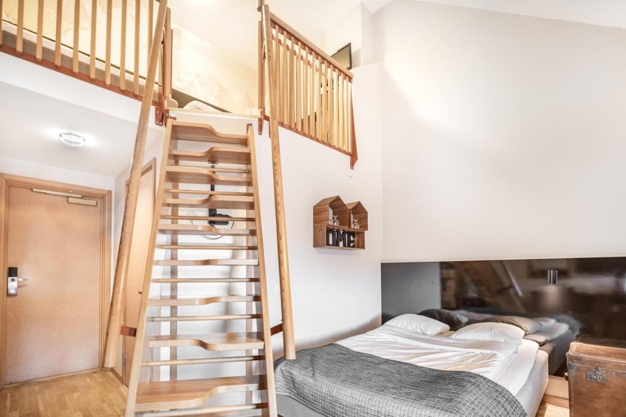 Family Room with Four Single Beds - Loft,1498786462:JPEG