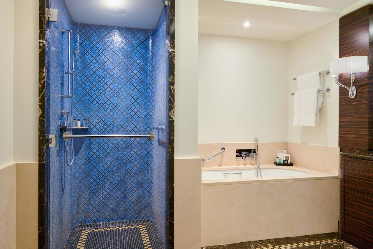 Macassar View 1 Bedroom Suite City view