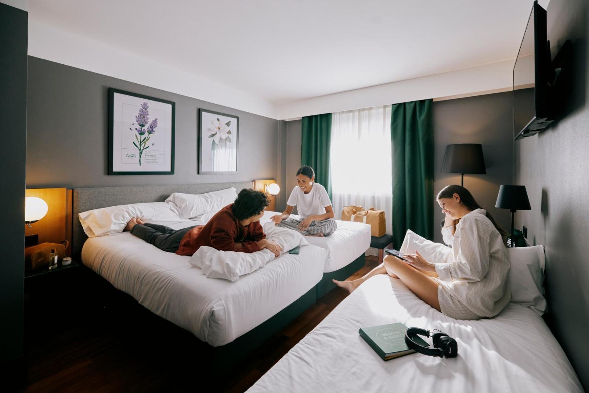 Triple Room,402924564:JPEG