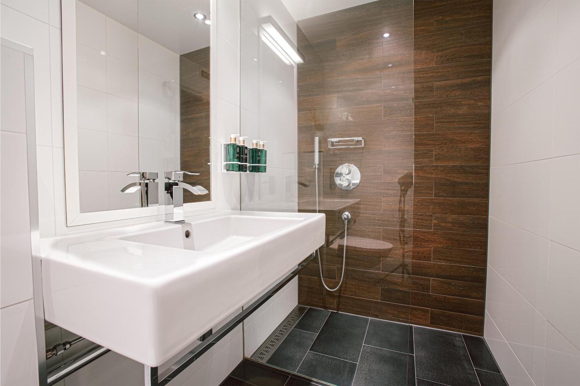 Superior Double Room,1631557707:JPEG