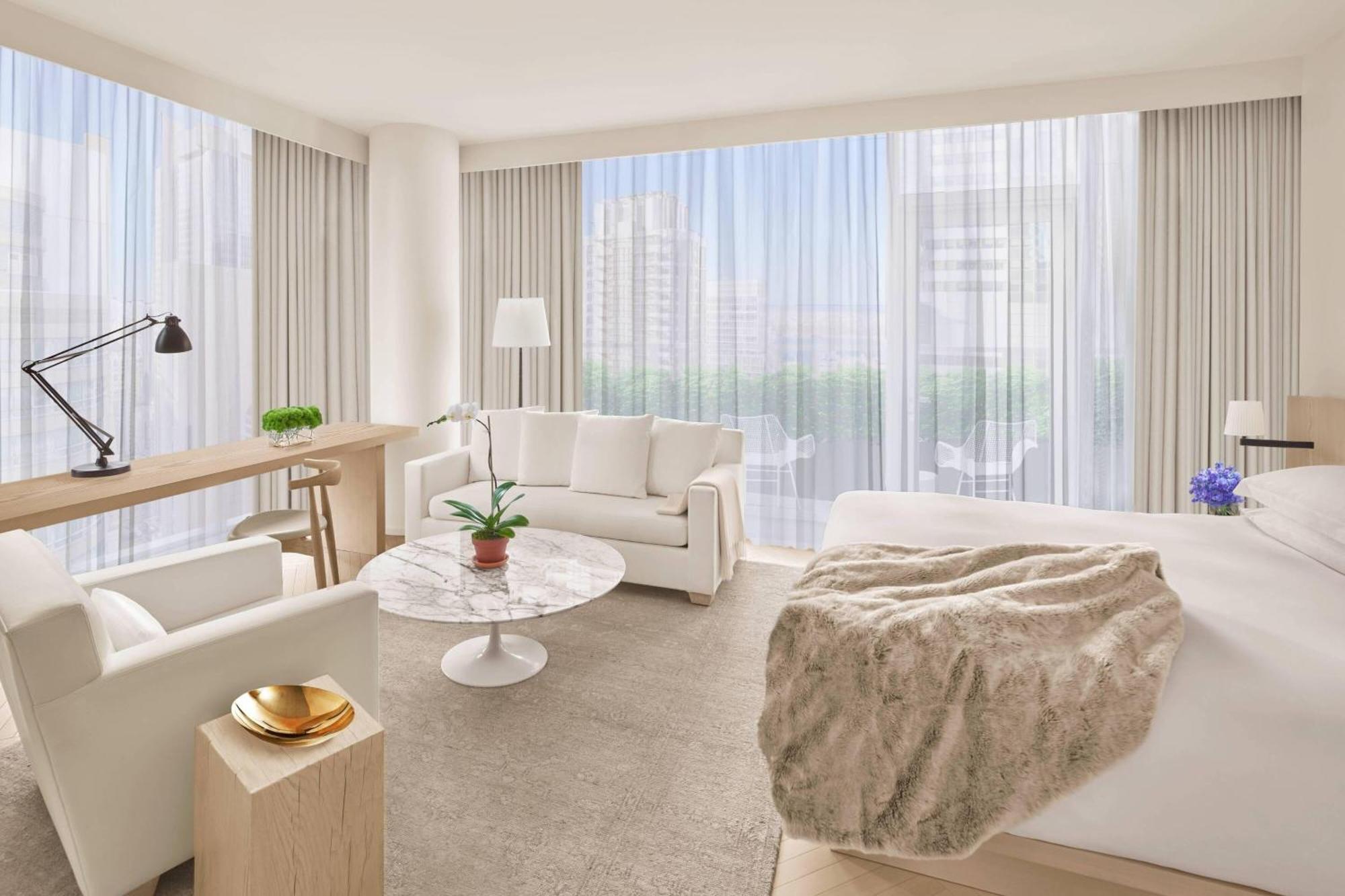 Premier King Suite Times Square View