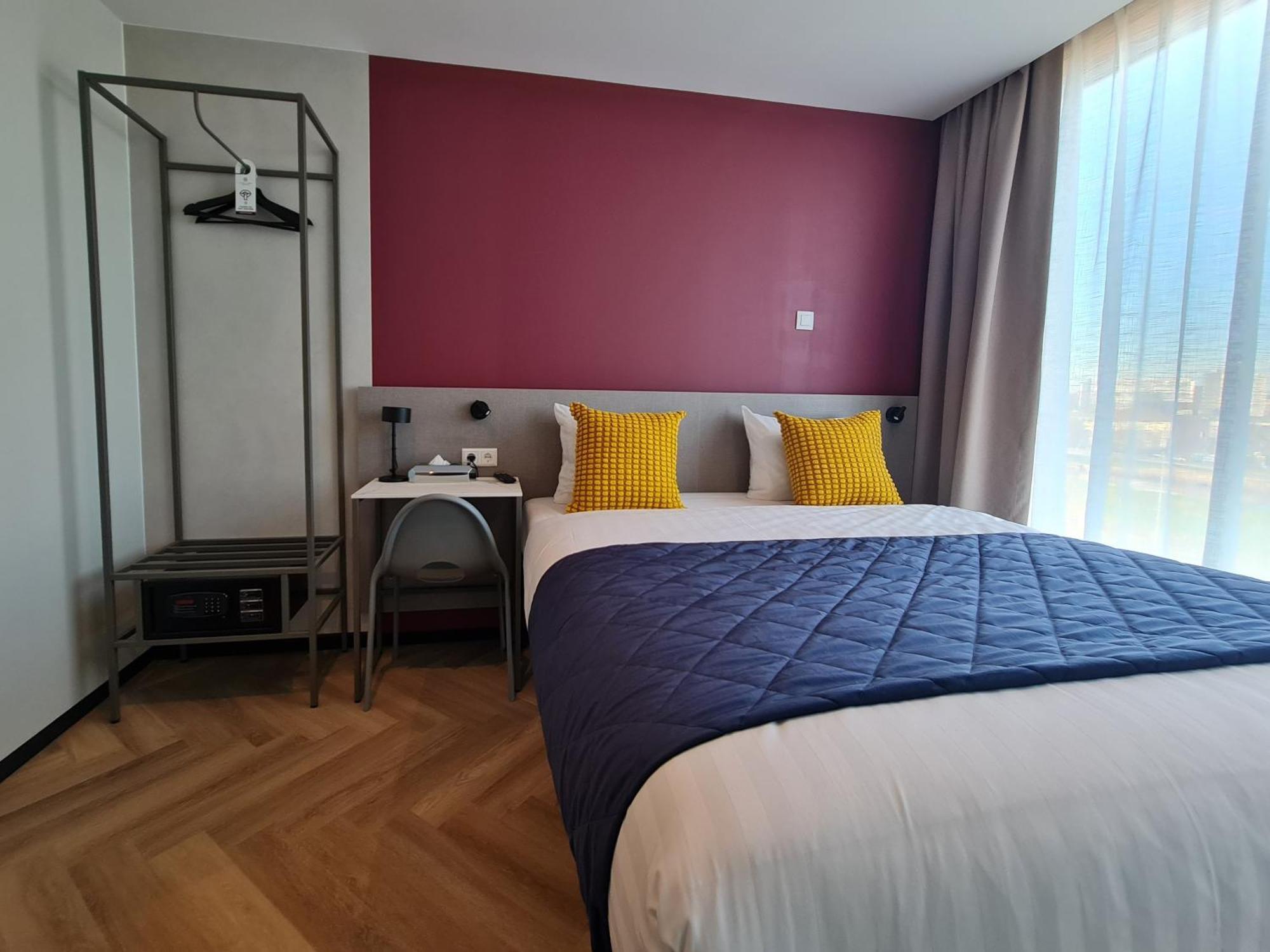 Large Double Room