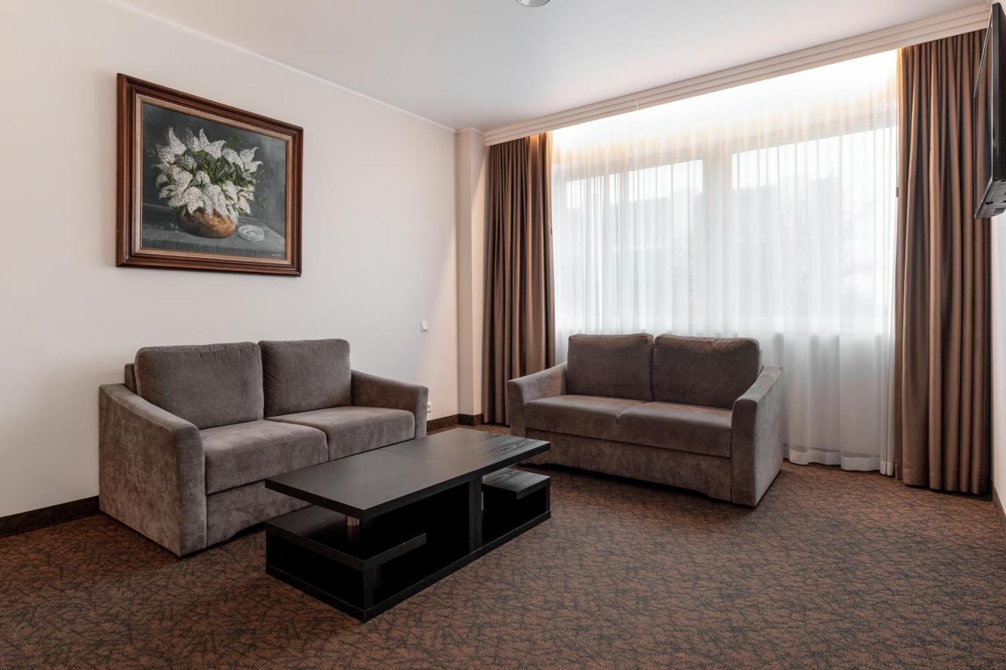 One-Bedroom Suite