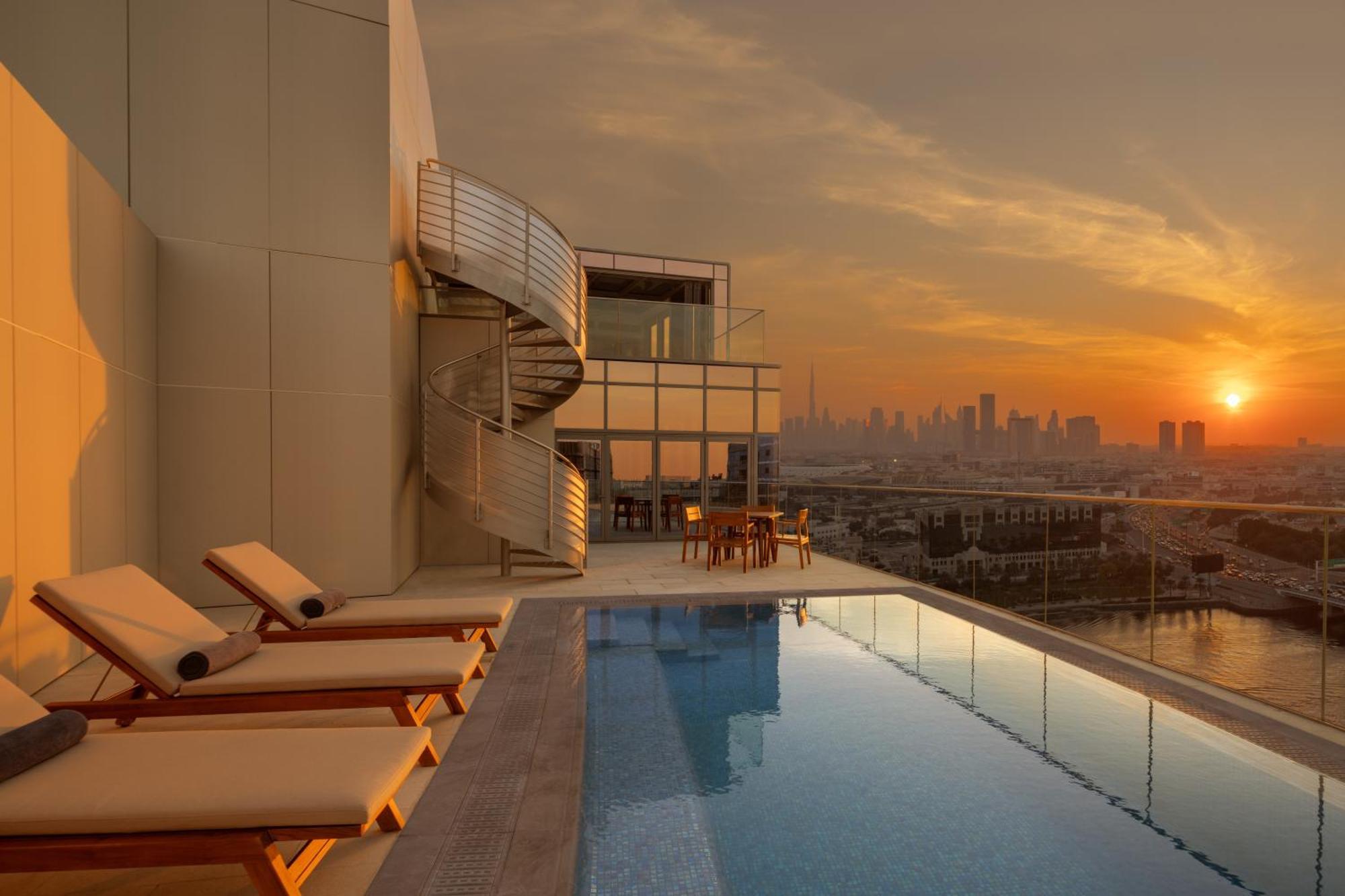 Three-Bedroom Duplex Apartment Creek View