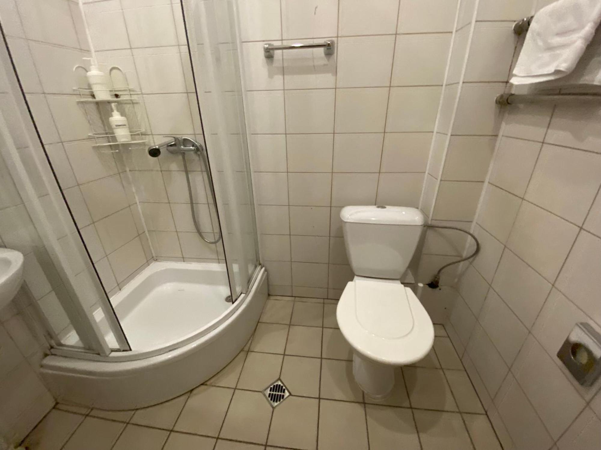 Family Room,1516320922:JPEG