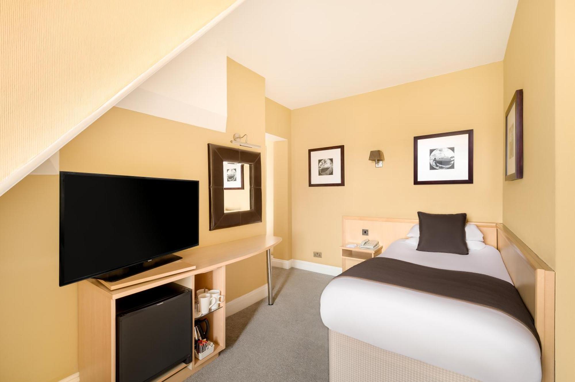 Single Room,1516349446:JPEG