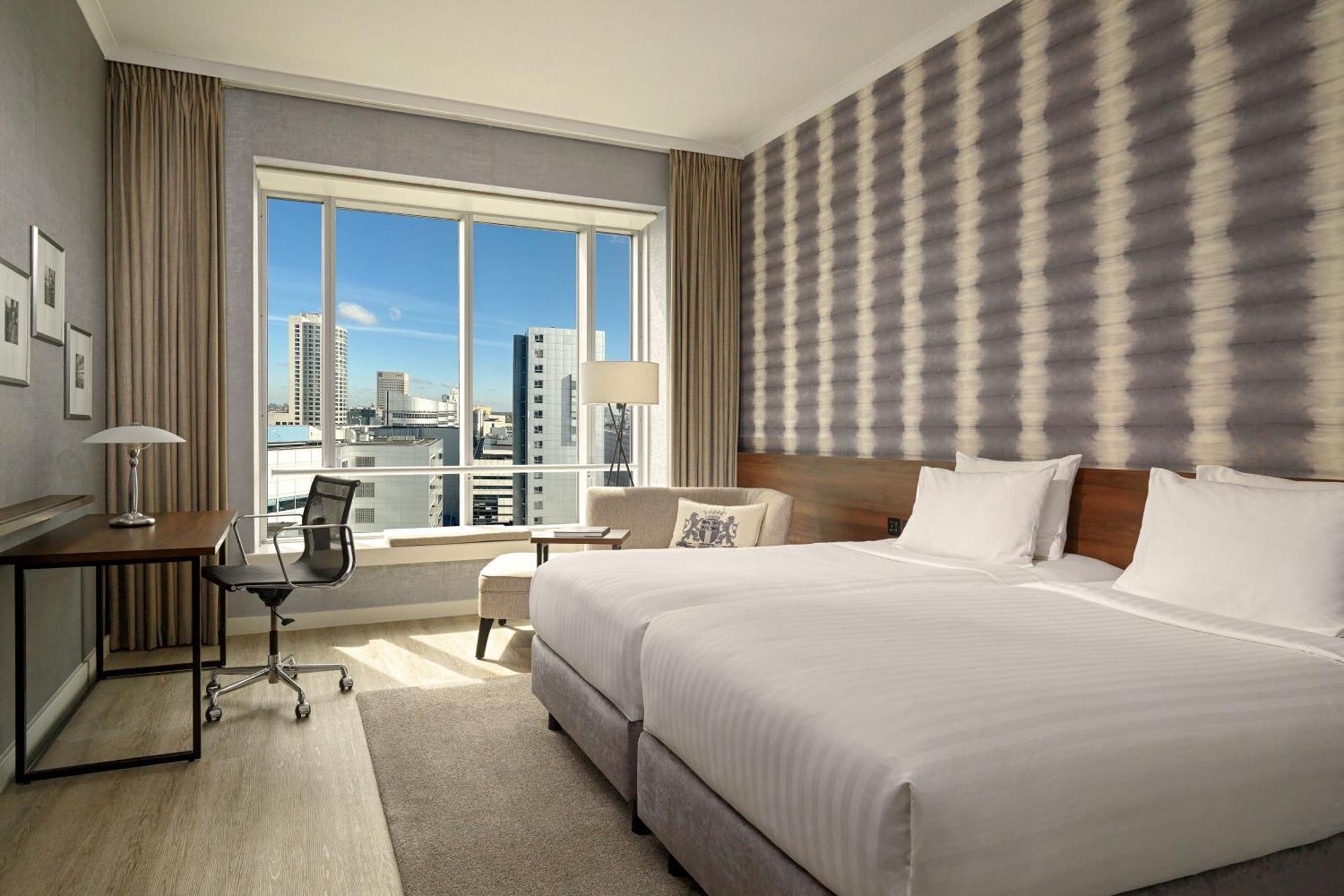 Deluxe Twin Room High Floor