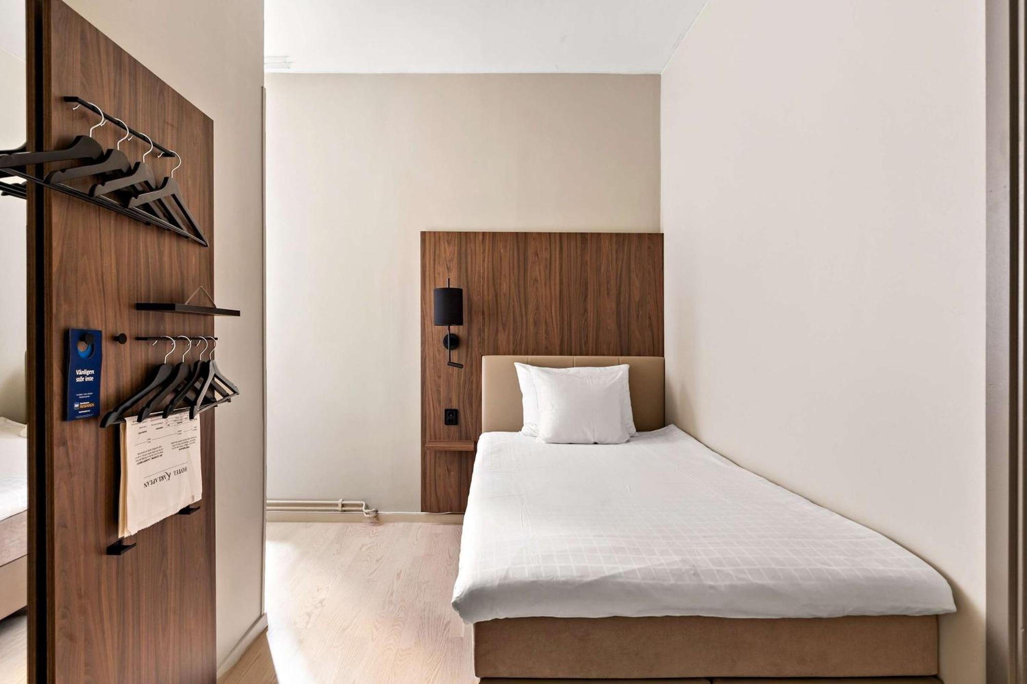 Single Room No Window