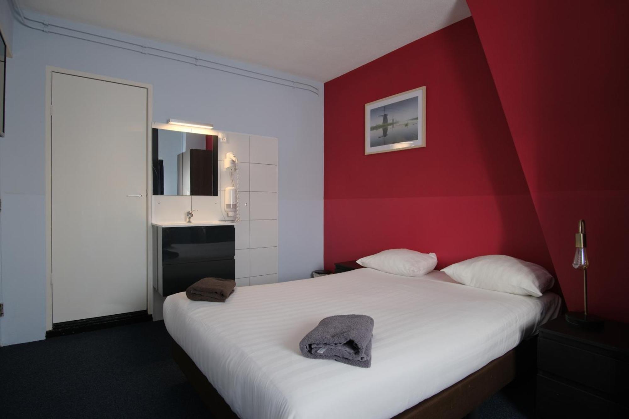 Double Room Private Bathroom