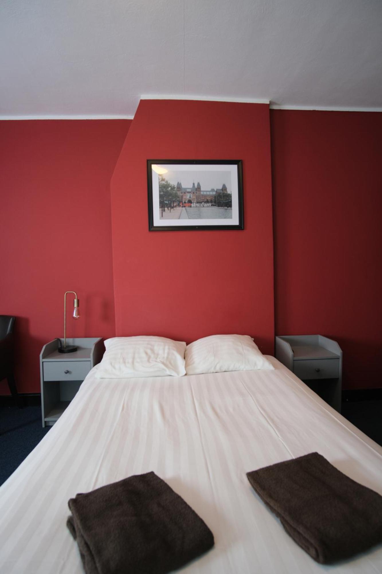 Double Room Private Bathroom