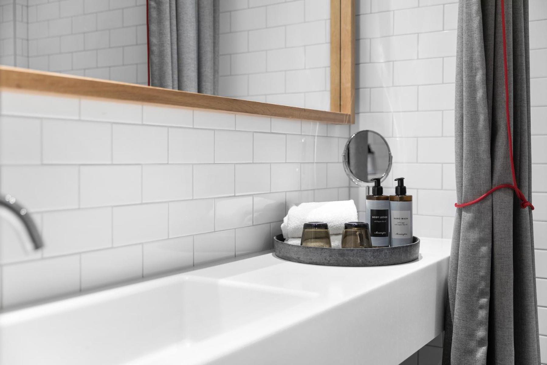 Twin Executive,1516421359:JPEG