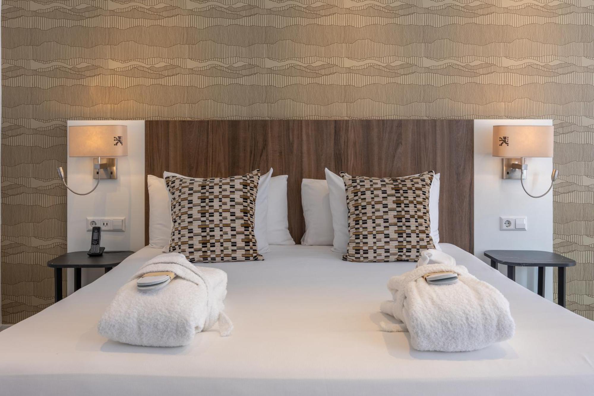Premium Double or Twin Room City View