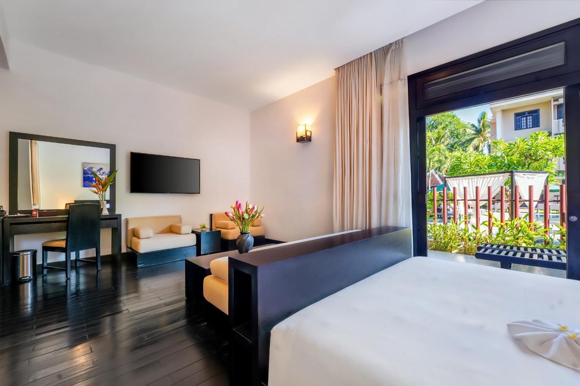 Junior Suite with Pool/Garden View,1523576140:JPEG