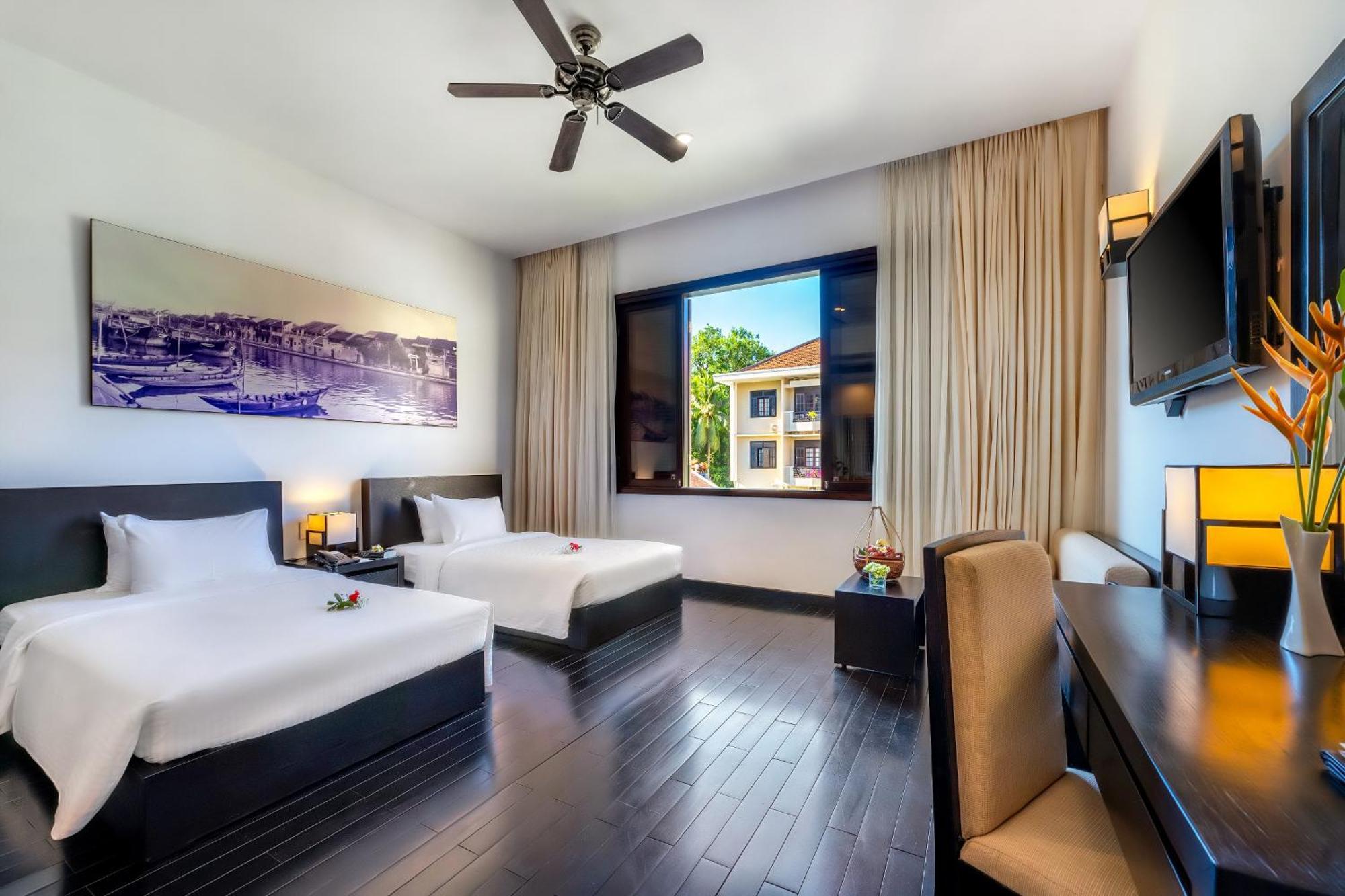 Premium with Pool/Garden/City View,1523580655:JPEG