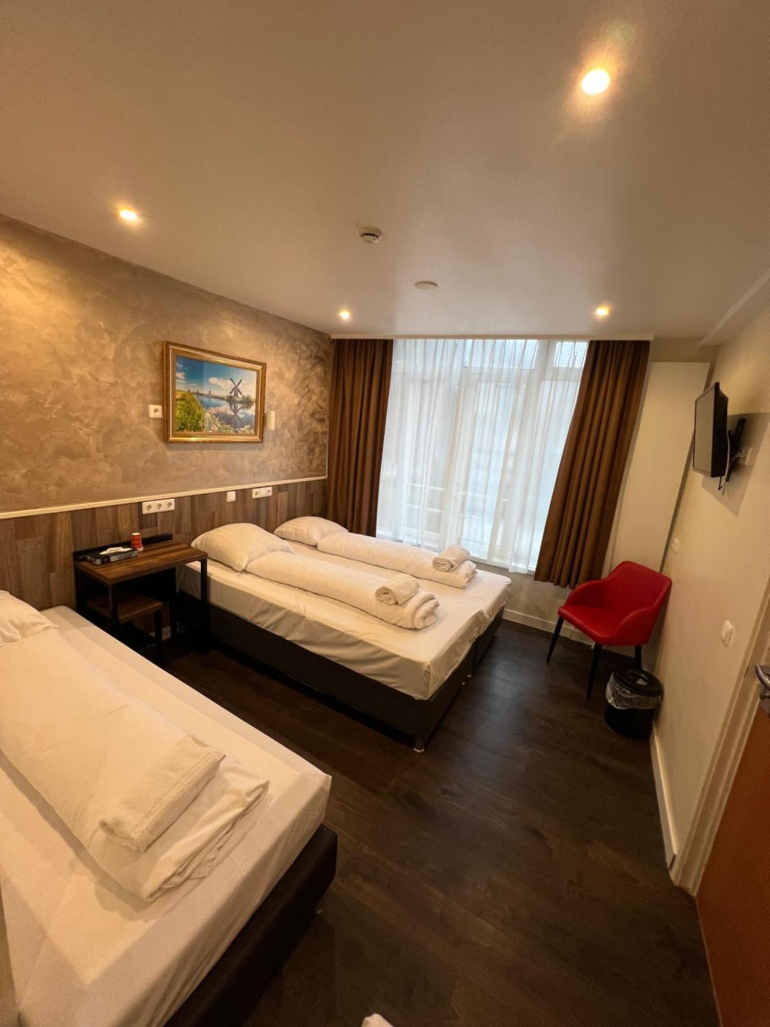 Triple Room Private Bathroom