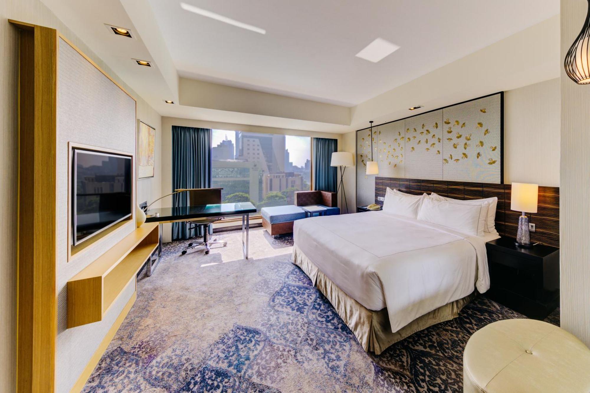 Grand Club Room Twin